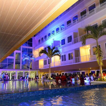 Sylvia Hotel Premier Kupang Купанг Екстериор снимка