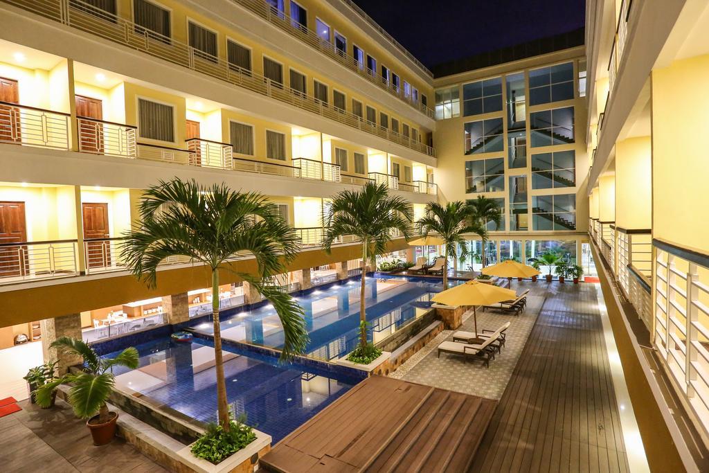 Sylvia Hotel Premier Kupang Купанг Екстериор снимка