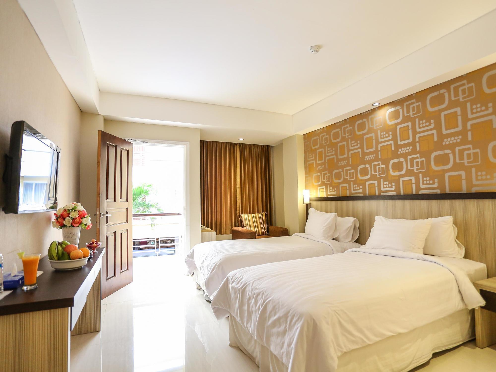 Sylvia Hotel Premier Kupang Купанг Екстериор снимка