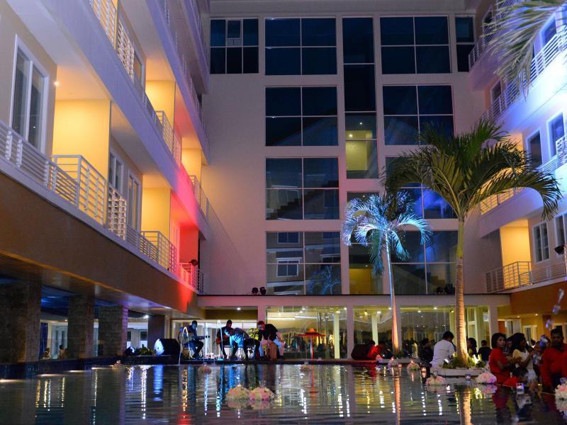 Sylvia Hotel Premier Kupang Купанг Екстериор снимка